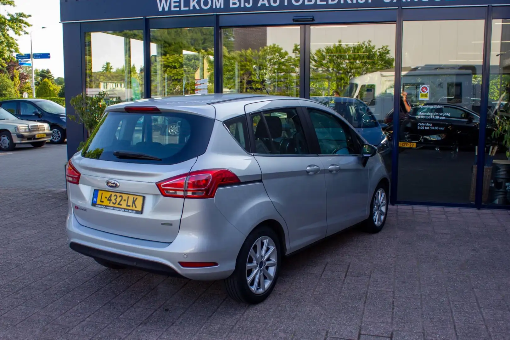 Ford B-Max 1.0 EcoBoost Titanium |Prijs incl. 12 mnd garantie Grijs - 2