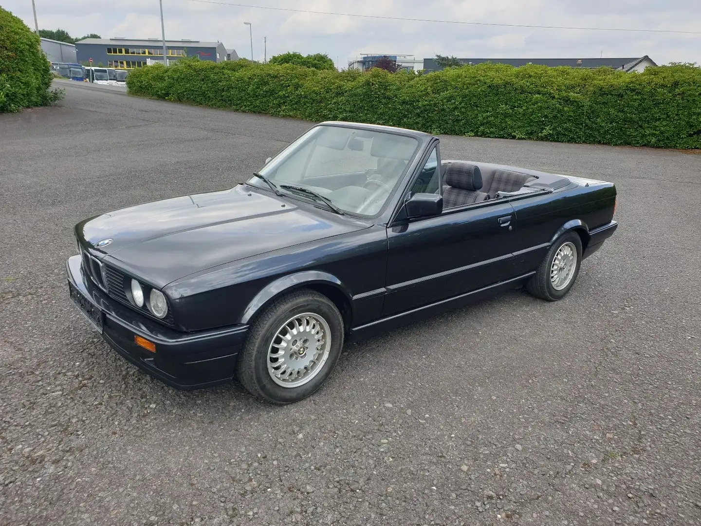 BMW 318 i A  E30 Automatik elektr. Dach H-Kennzeichen Nero - 1