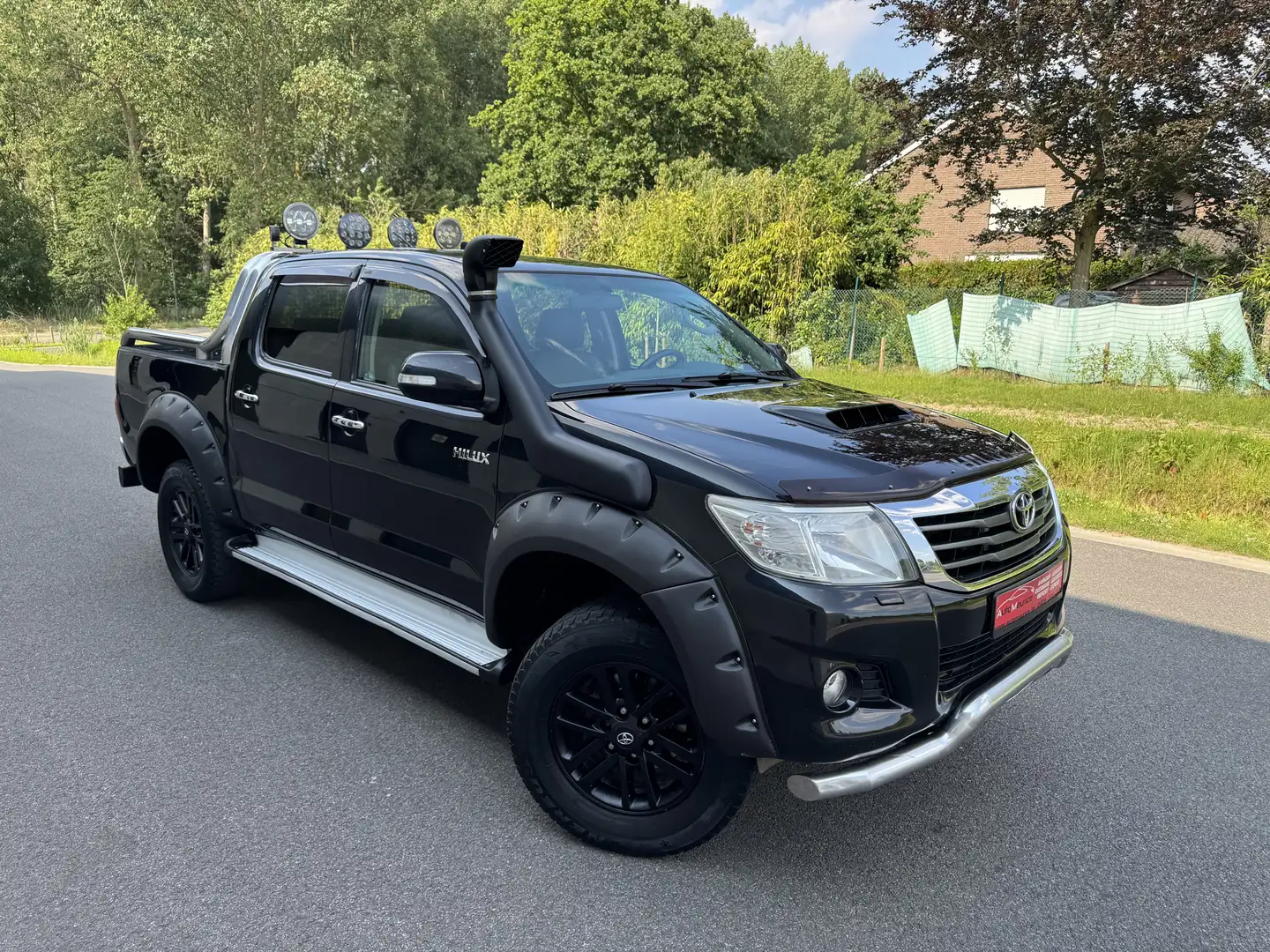 Toyota Hilux 3.0D-4D 4x4 Automatic Sport Special Model (Export) - 1