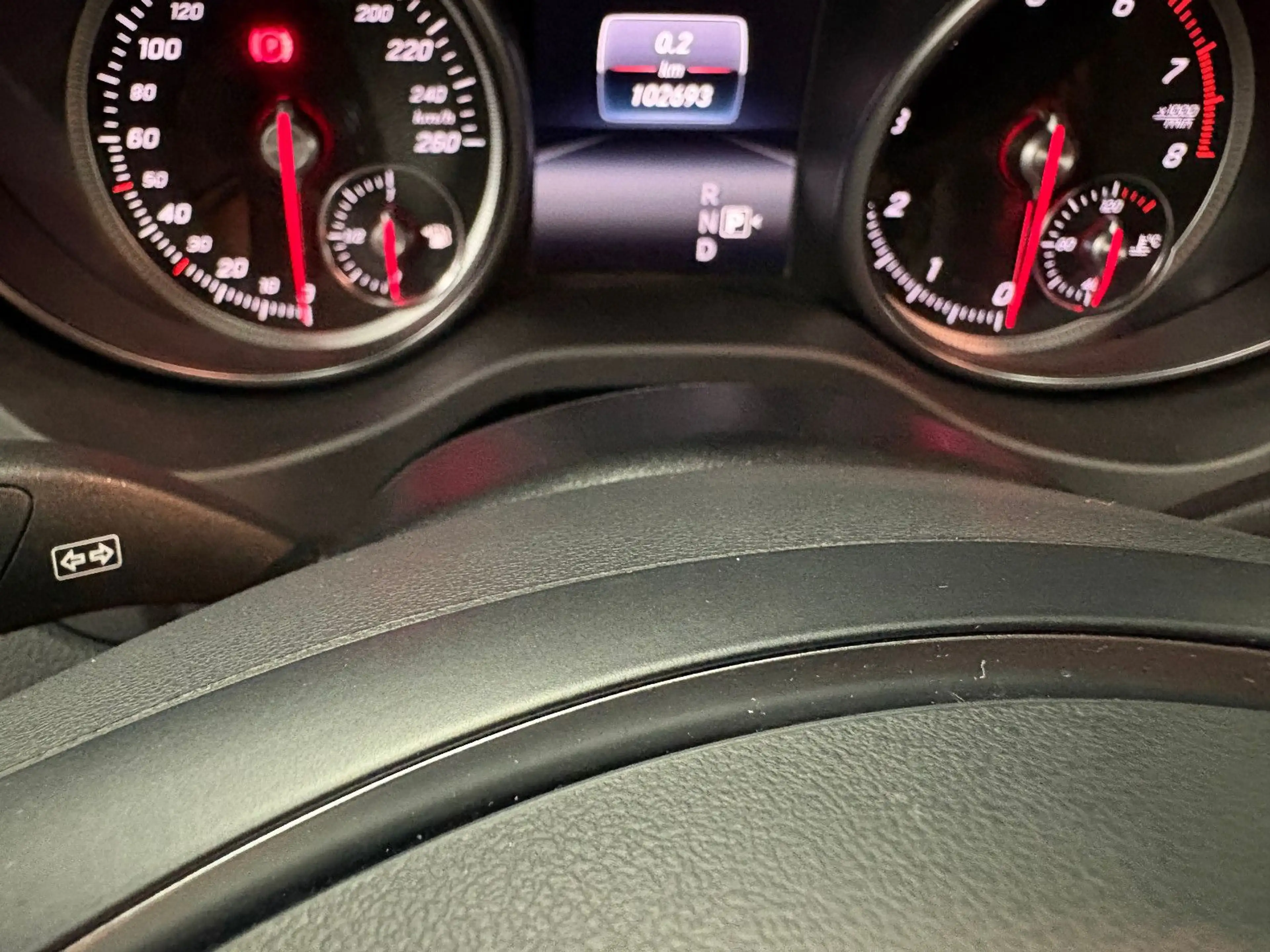 Mercedes-Benz CLA 180 Coupe Automatik Navi/LED/Smartphone — photo 13