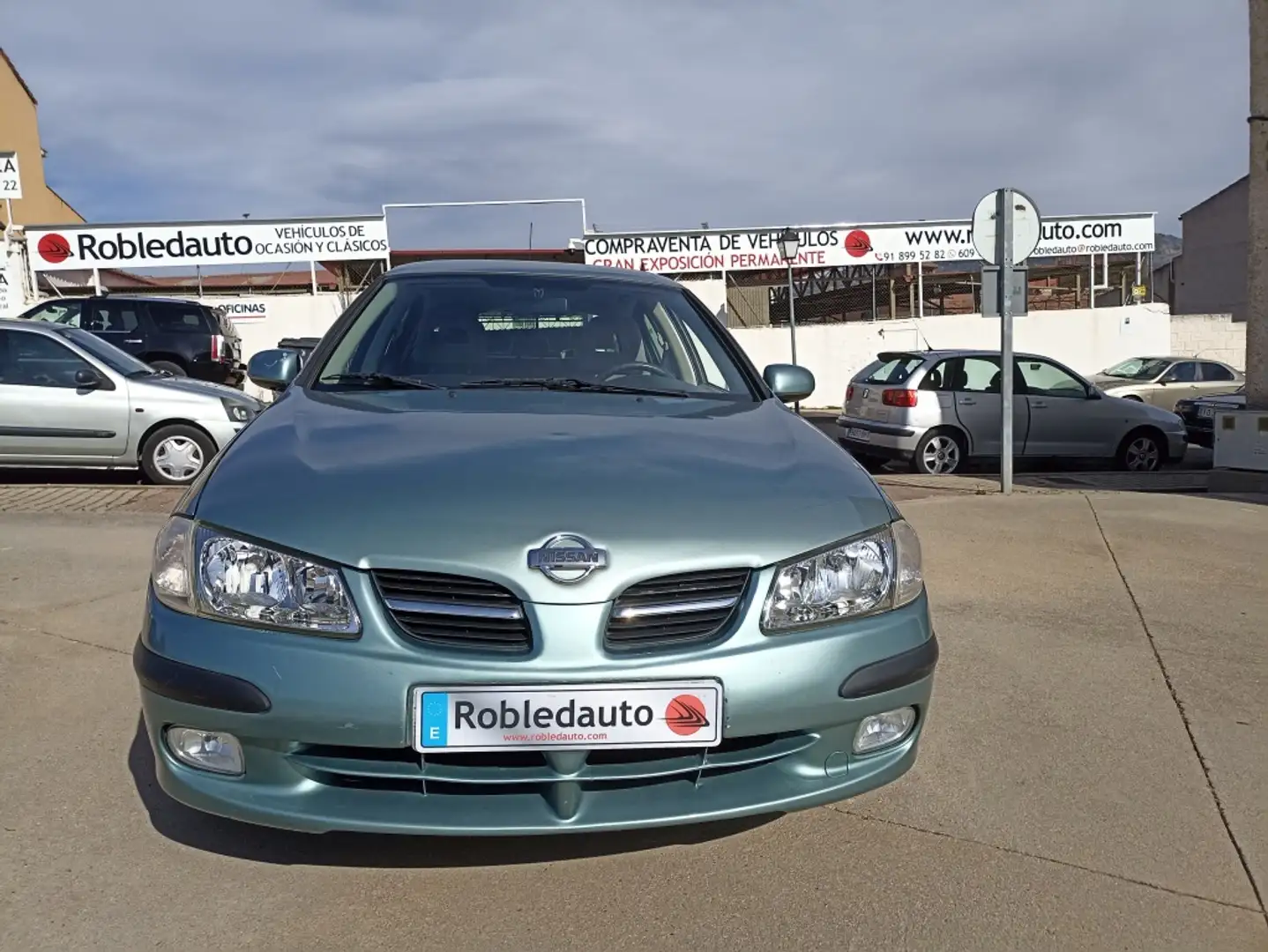 Nissan Almera 2.2 Di Comfort Verde - 2