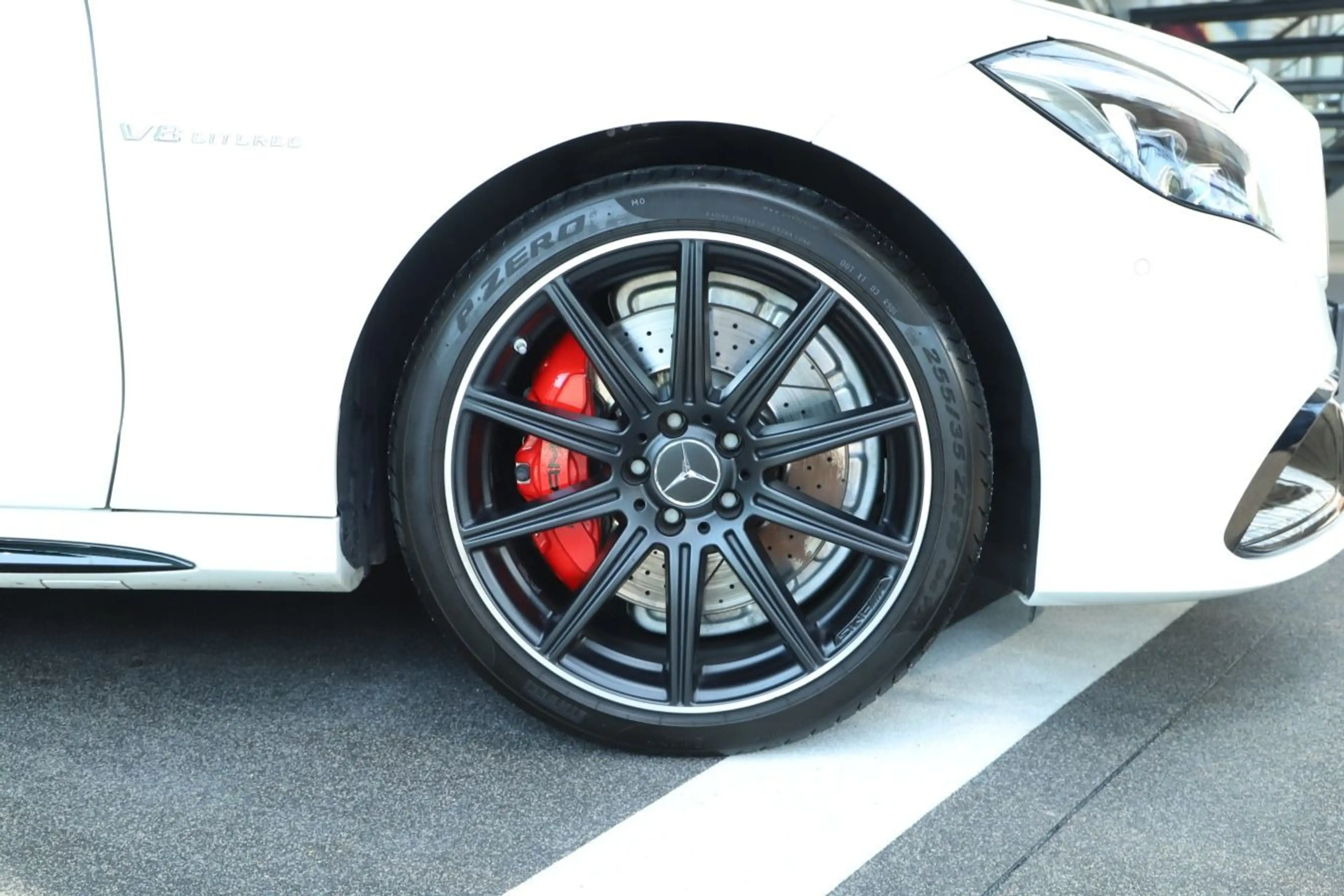 Mercedes-Benz CLS 63 AMG S 4Matic — photo 4