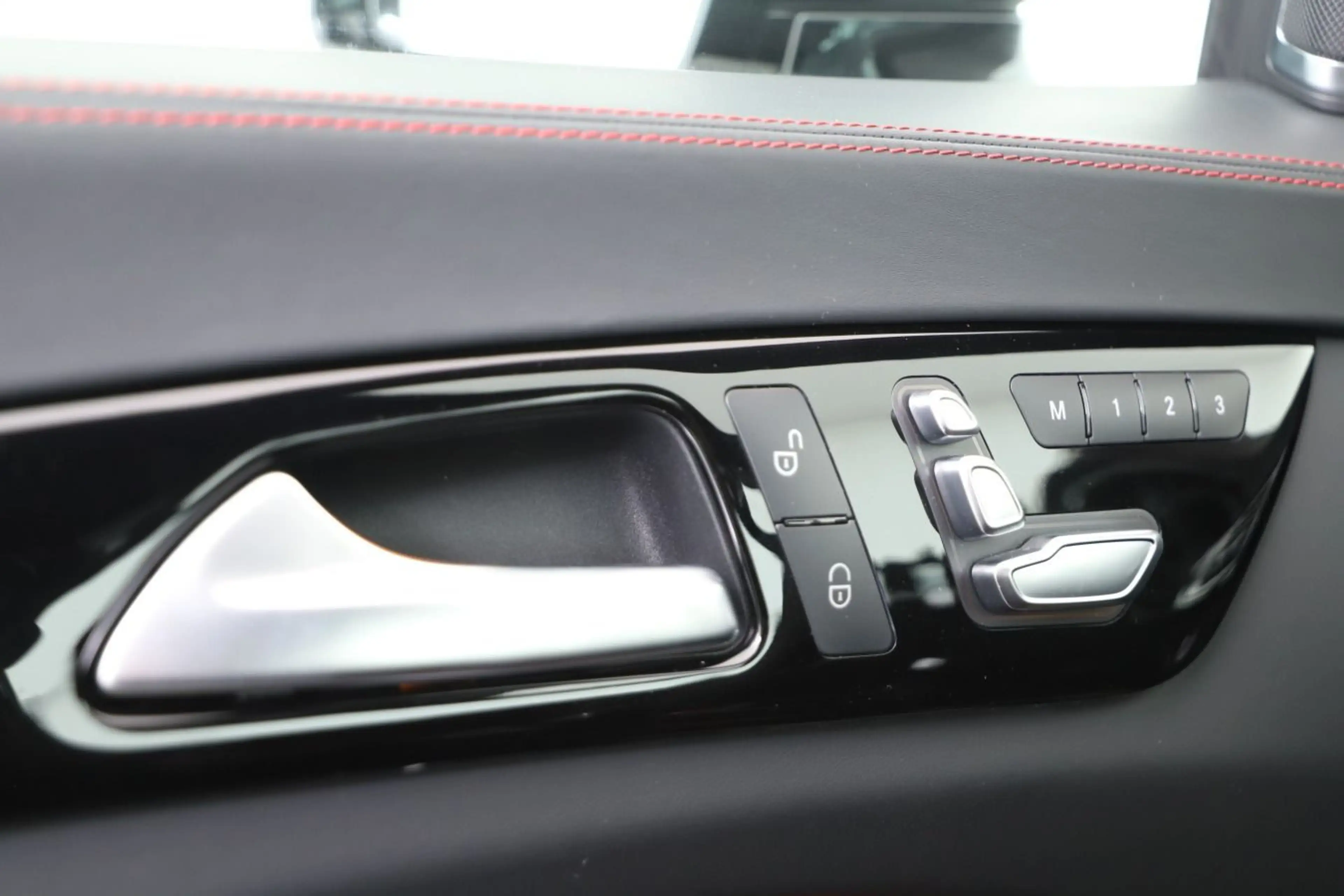 Mercedes-Benz CLS 63 AMG S 4Matic — photo 15