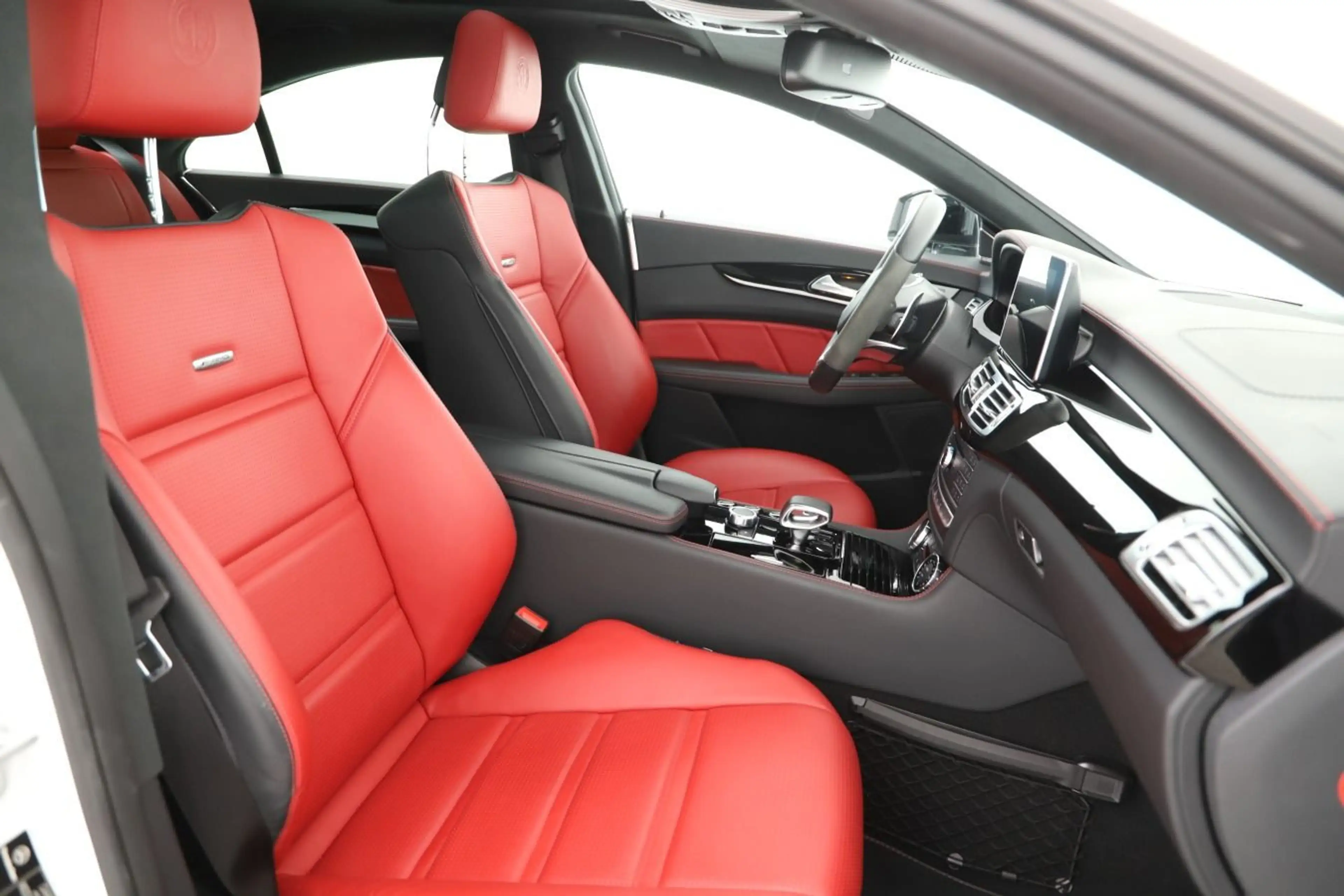 Mercedes-Benz CLS 63 AMG S 4Matic — photo 8