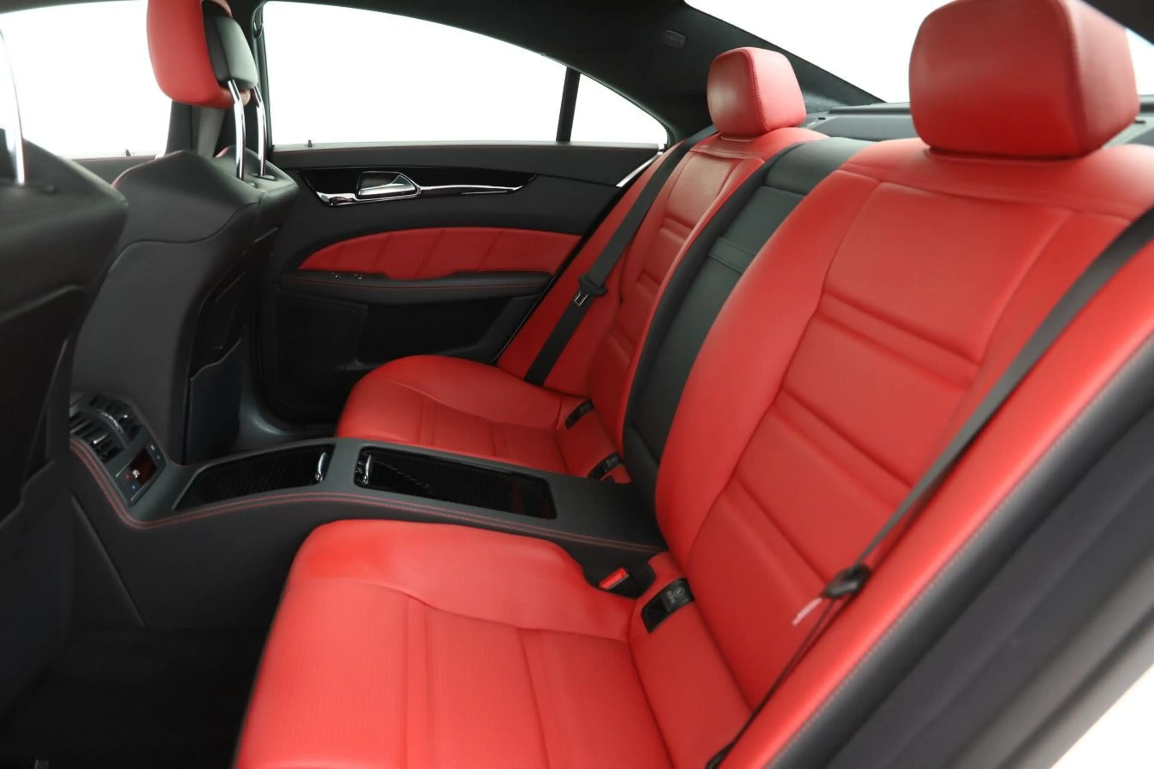 Mercedes-Benz CLS 63 AMG S 4Matic — photo 7