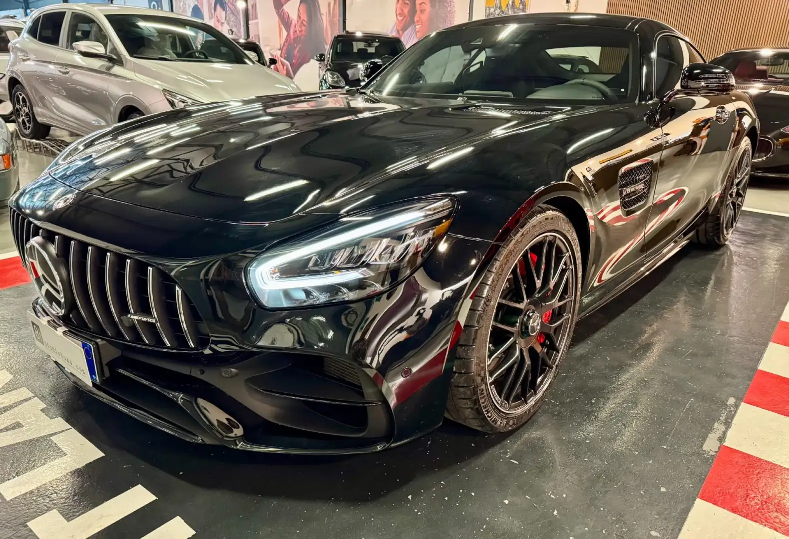 Mercedes-Benz GT AMG S Zwart - 1