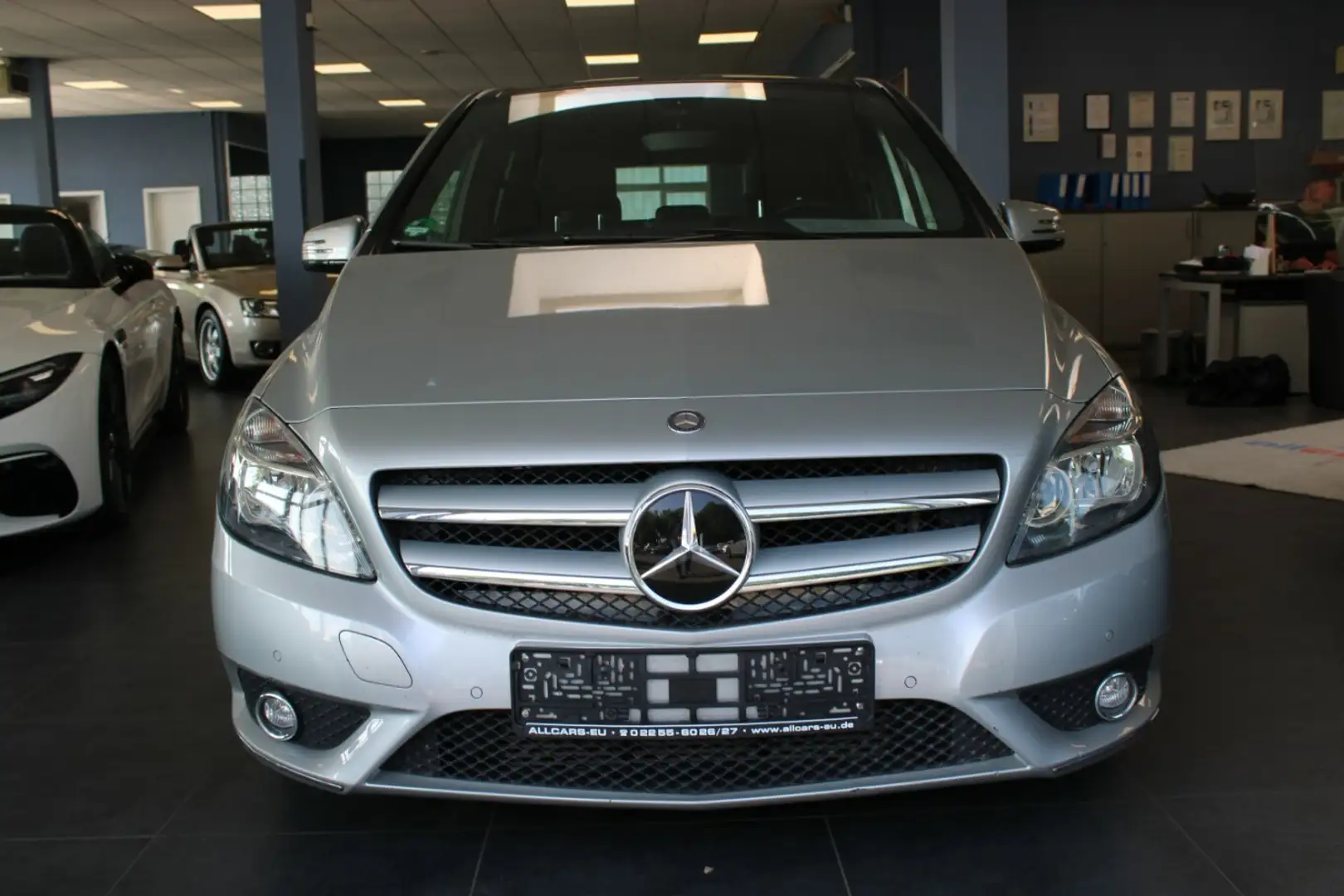 Mercedes-Benz B 200 7G-DCT - Panorama - Navi - PDC - Argent - 2