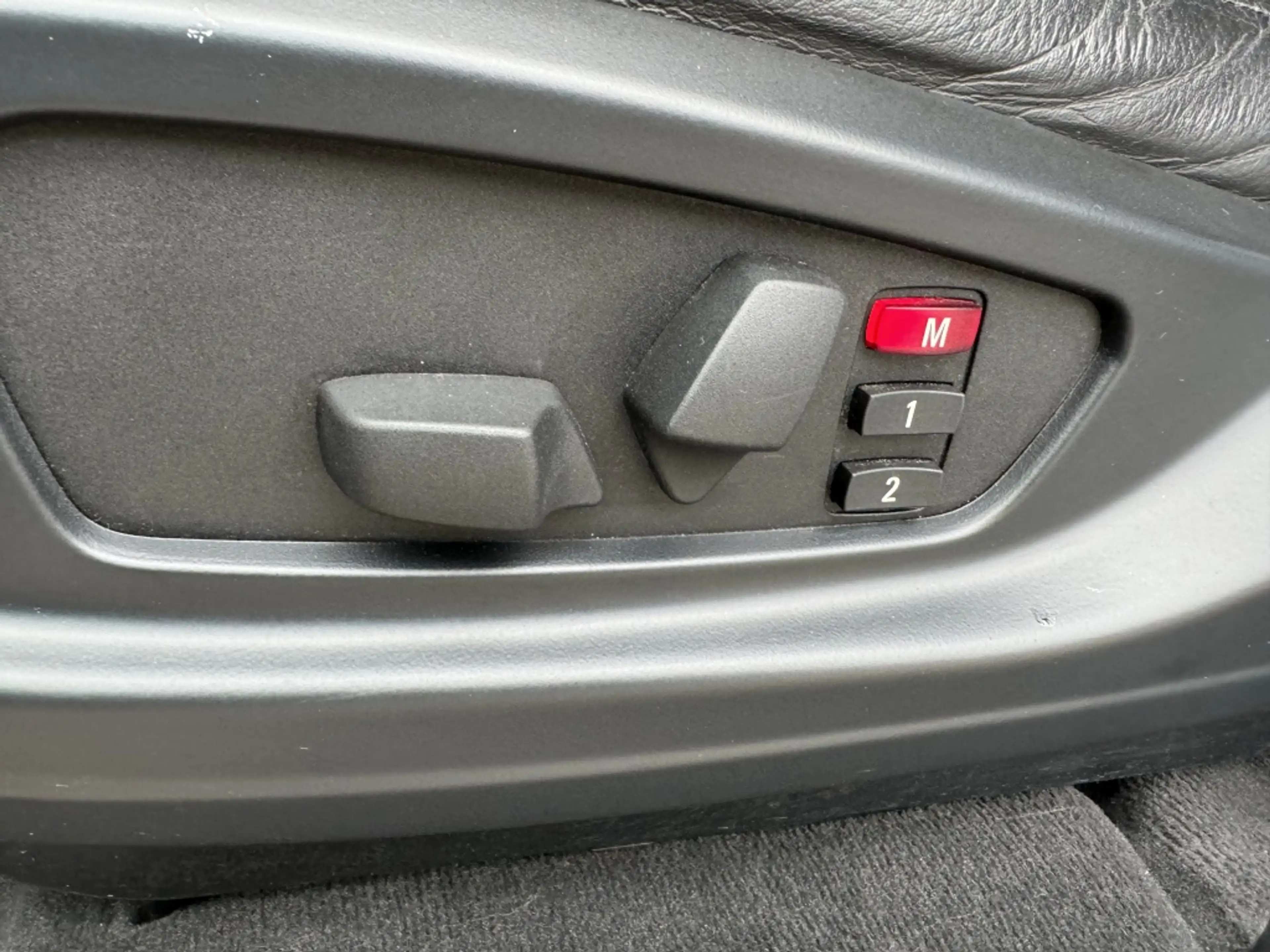 BMW X5 xDrive30i H.EXE LEER NAVI NAP XENON Y-TIMER !!! — photo 14
