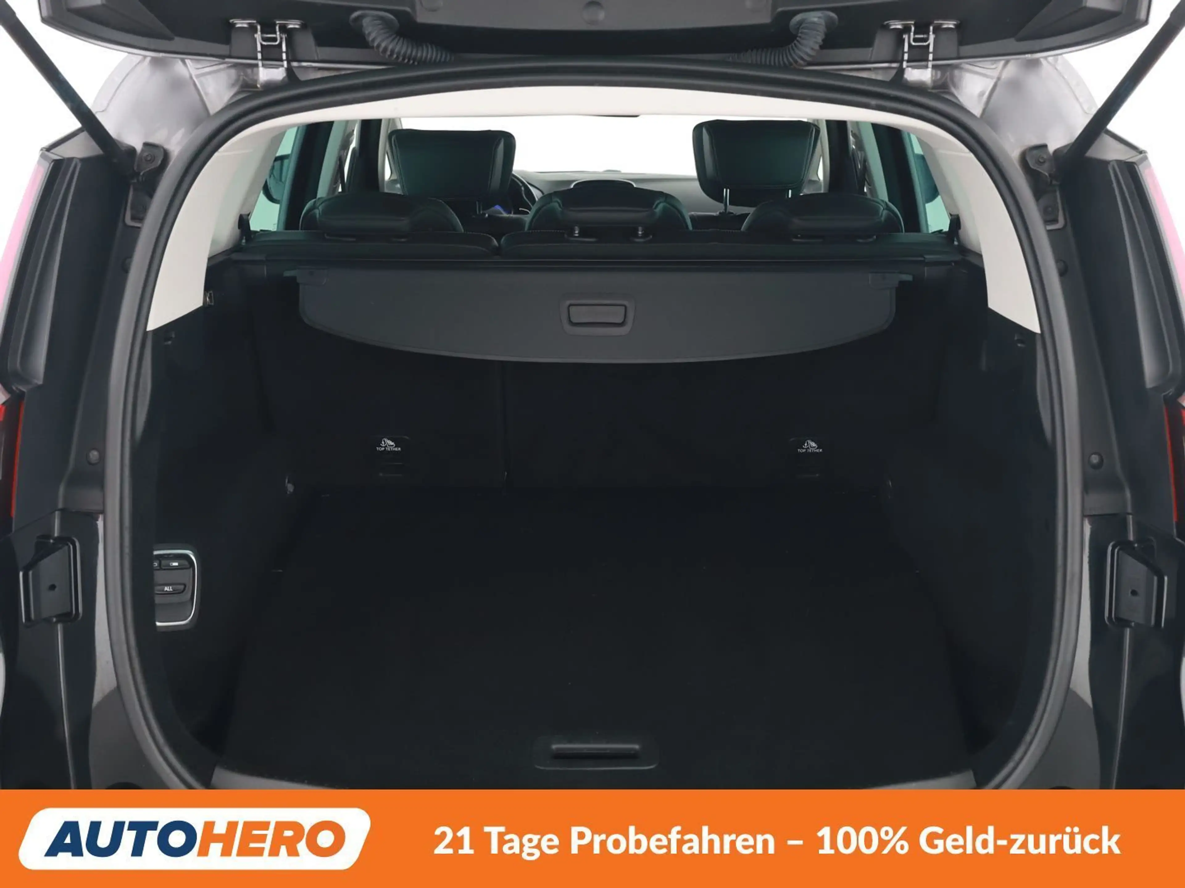 Renault Grand Scenic 1.5 dCi Energy BOSE-Edition — photo 17