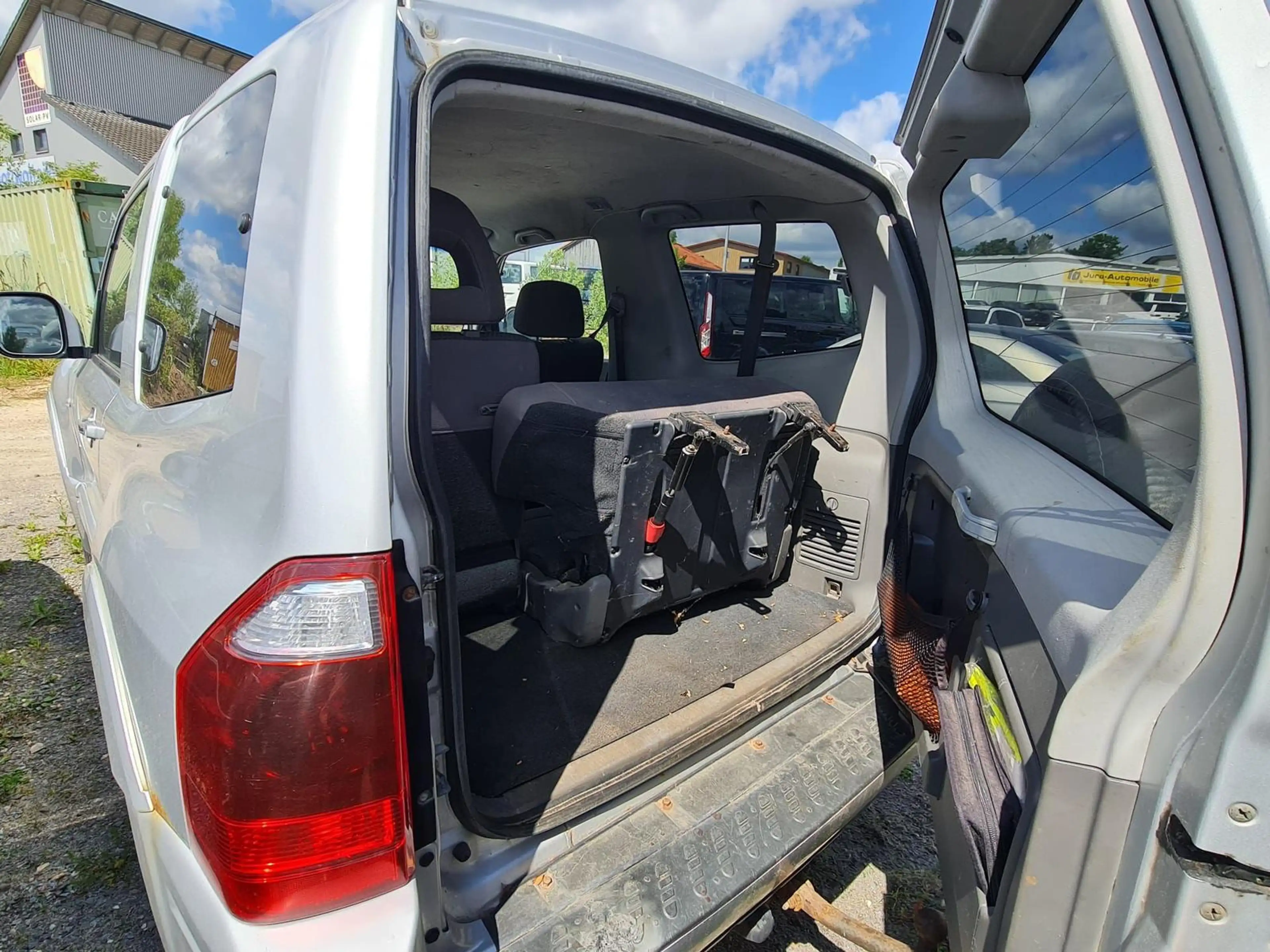 Mitsubishi Pajero 3.2 DI-D Elegance (3-trg.) 3.2 DI-D KAT — photo 9