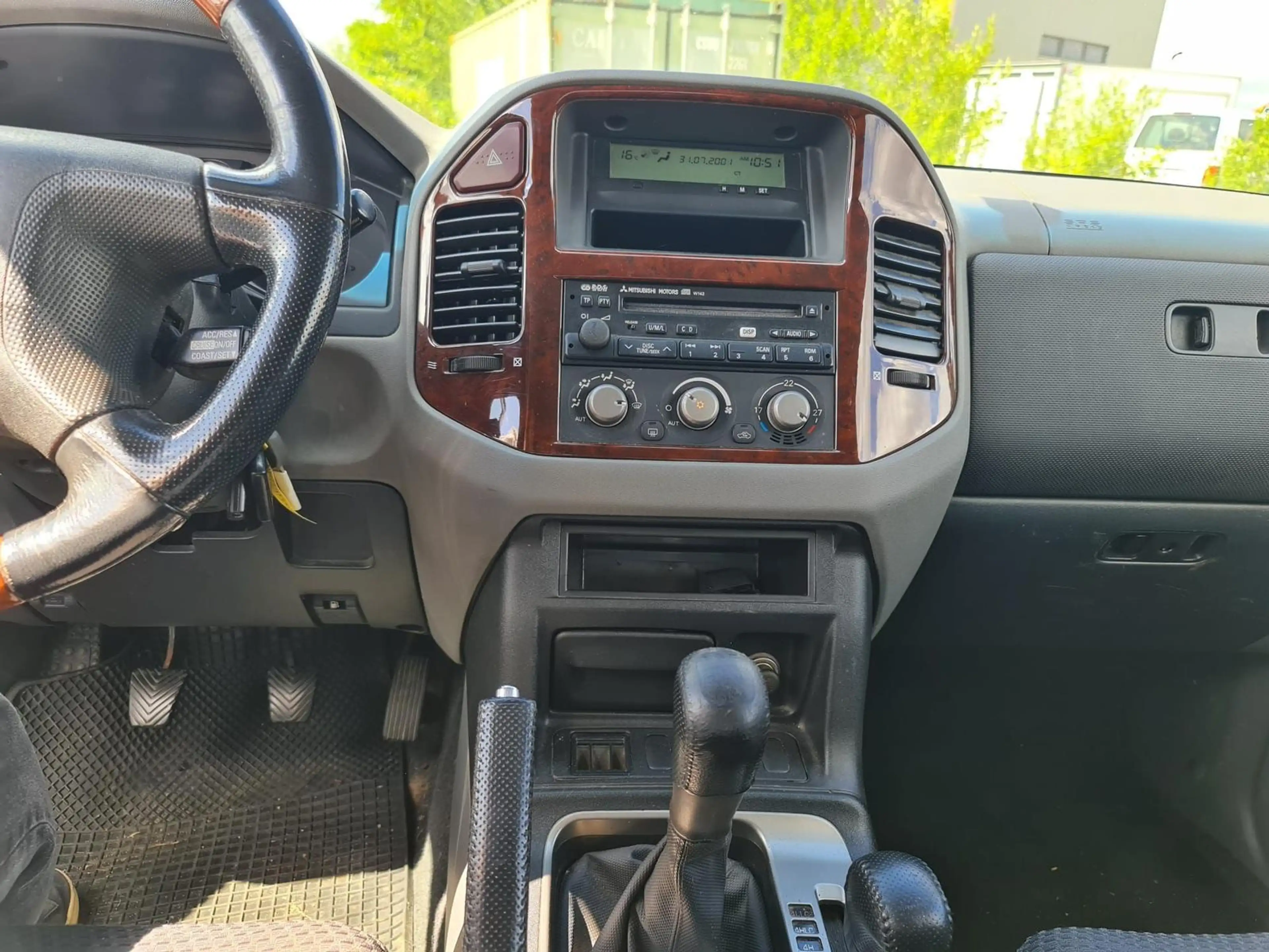 Mitsubishi Pajero 3.2 DI-D Elegance (3-trg.) 3.2 DI-D KAT — photo 7