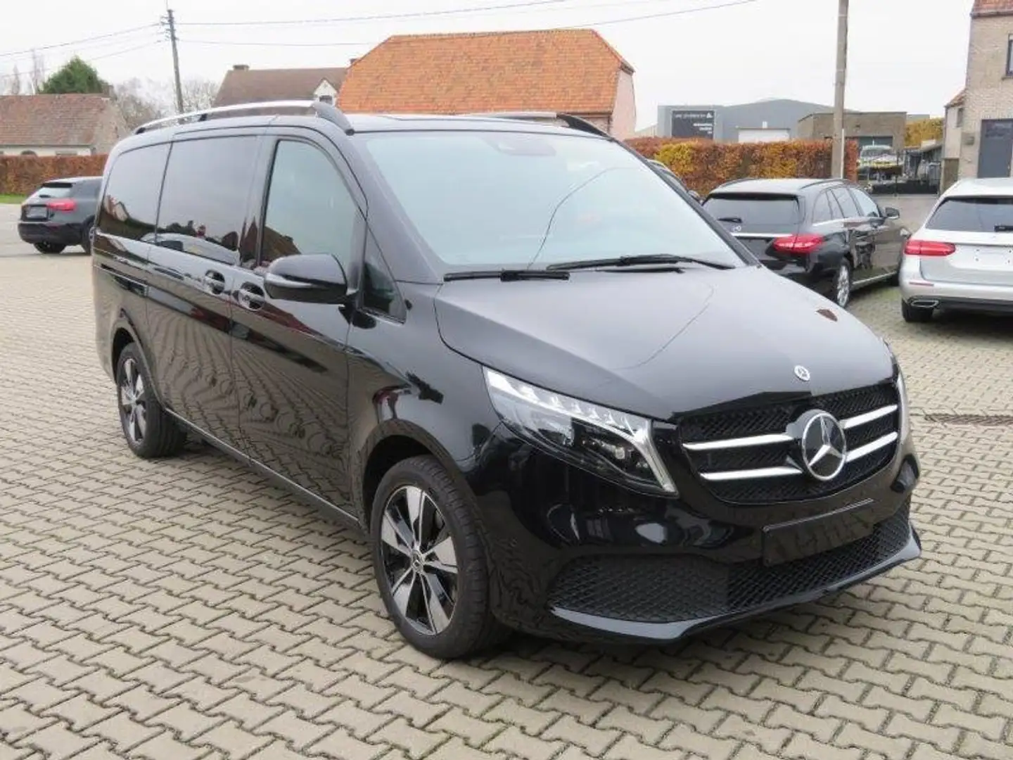 Mercedes-Benz V 250 d 4x4 Bj 02/2024 Zwart - 2