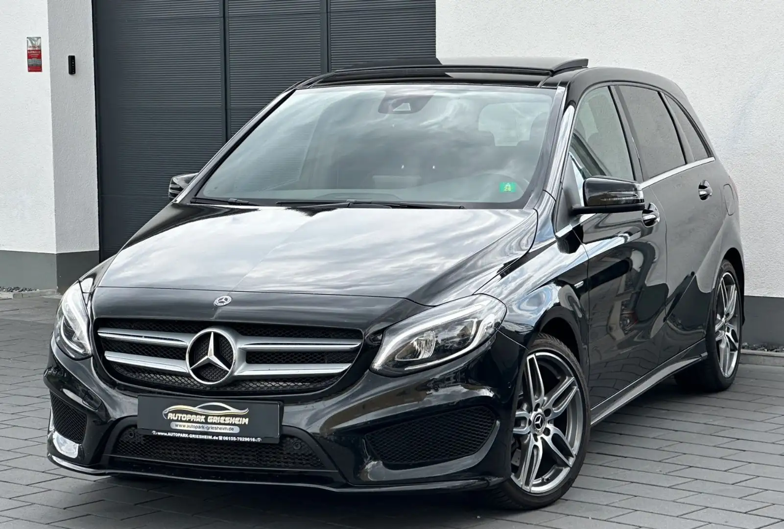 Mercedes-Benz B 220 CDI 4Matic*7G*AMG-LINE*2HD*NAVI*PANO*PDC* Noir - 1