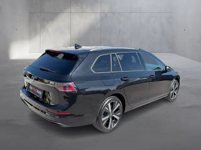 Volkswagen Golf view 5