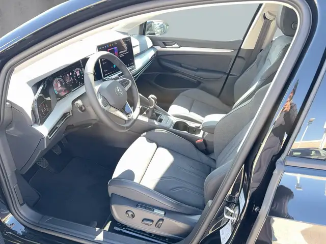 Volkswagen Golf view 9