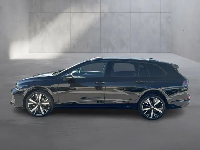 Volkswagen Golf view 2