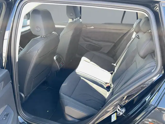 Volkswagen Golf view 12