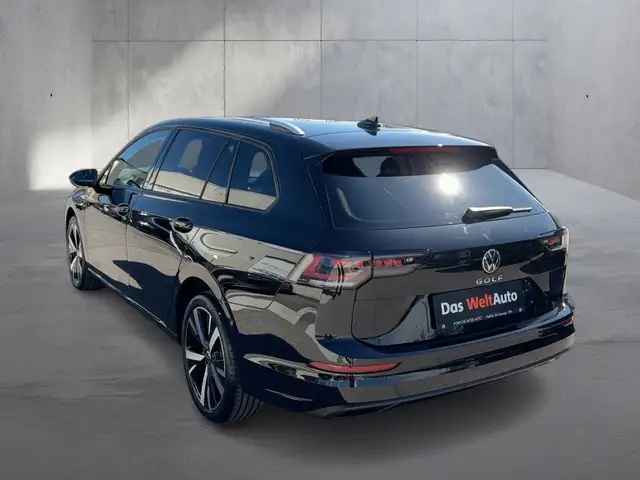 Volkswagen Golf view 3
