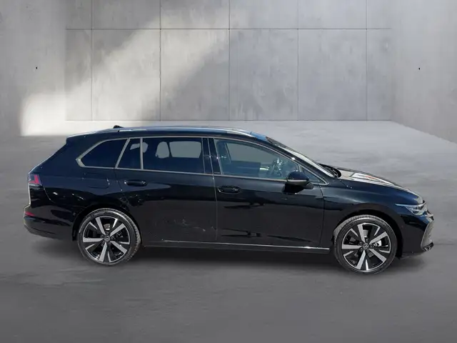 Volkswagen Golf view 6