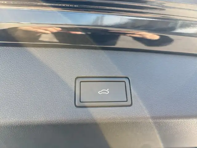 Volkswagen Golf view 14