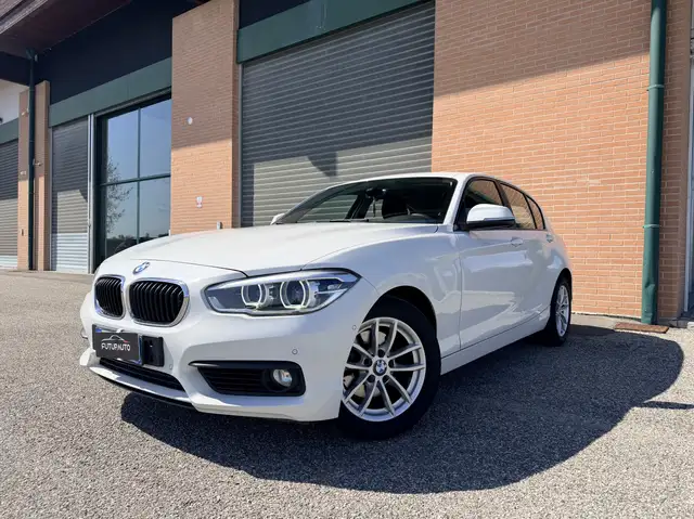 BMW 120 Serie 1 F/20-21 2015 120d Advantage 5p auto
