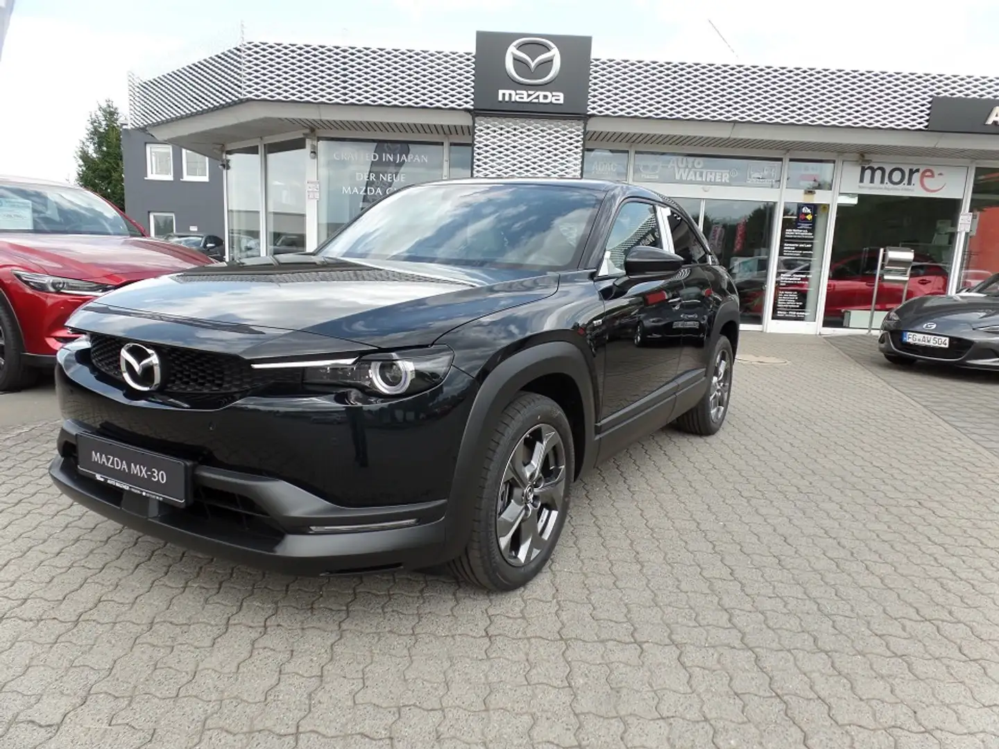 Mazda MX-30 e-SKYACTIV EV ADVANTAGE MC Zwart - 1