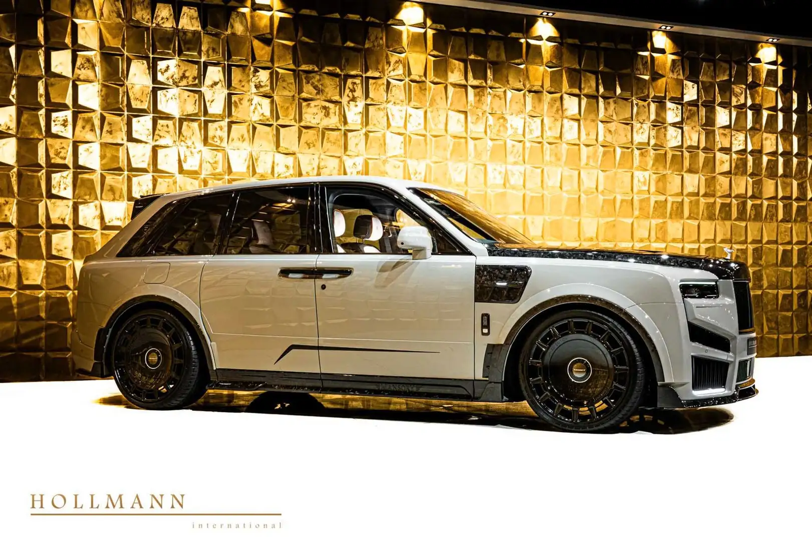 Rolls-Royce Cullinan +SERIES II+ by MANSORY Grau - 2