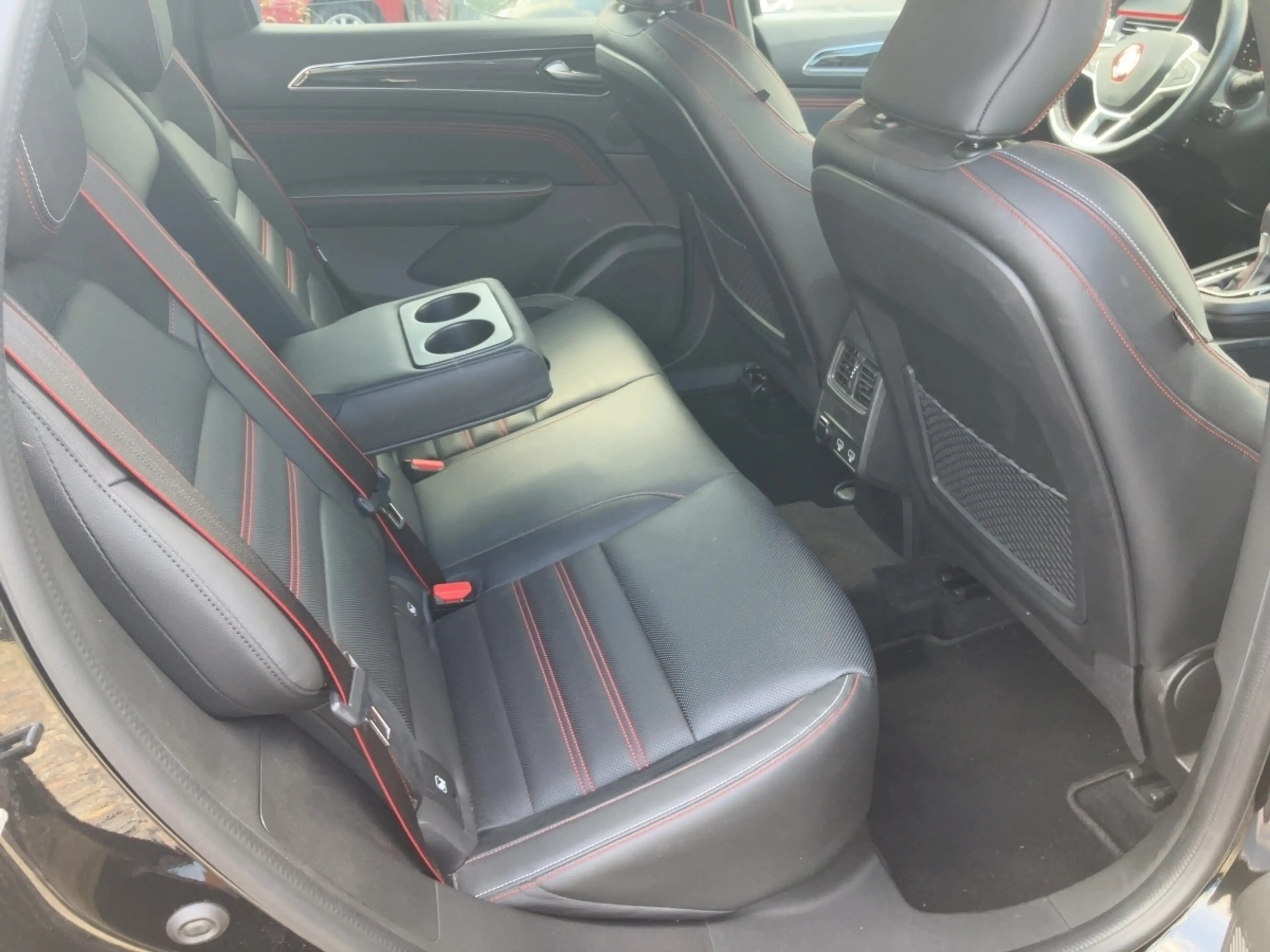 Renault Arkana 1.3 TCe 160 R.S.Line AUTOMATIK — photo 11