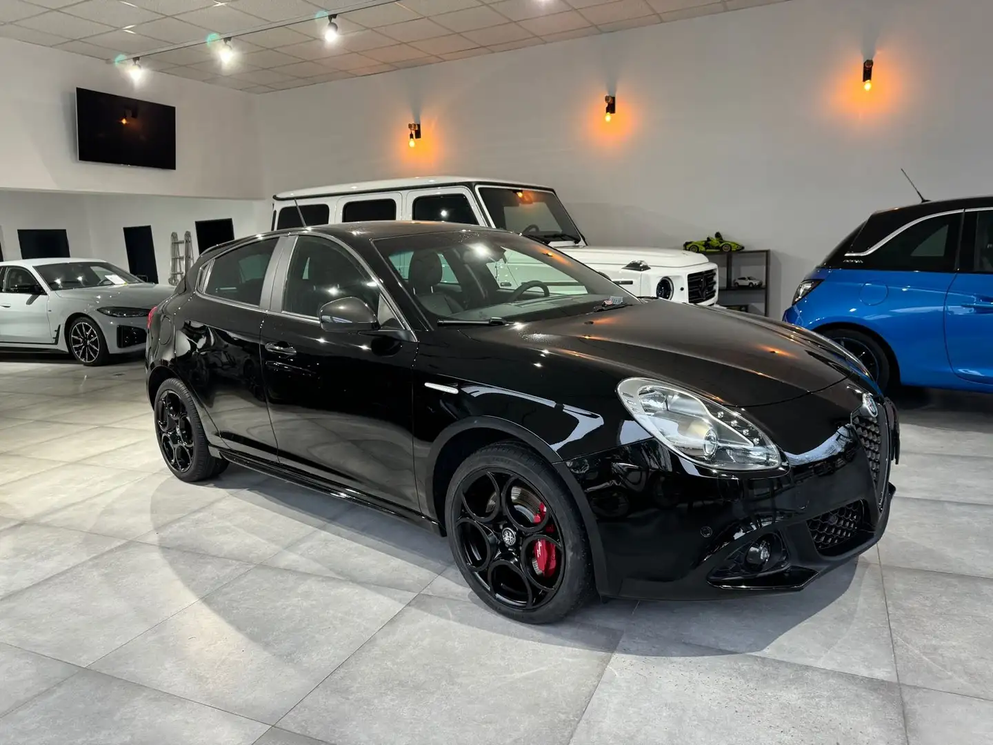 Alfa Romeo Giulietta Super Xenon/Navi/Leder/SHZ/MFL/PDC/TOP Schwarz - 1