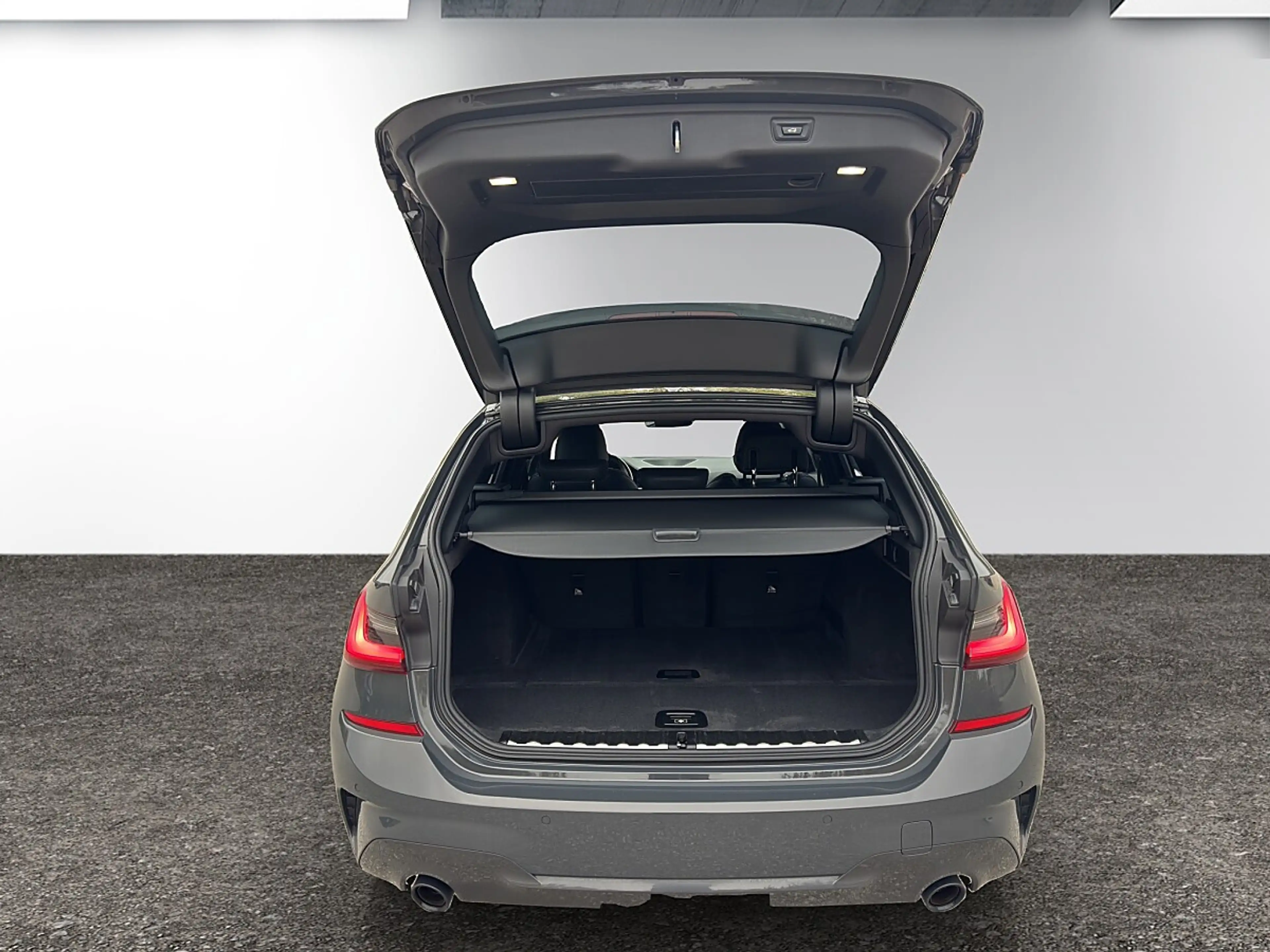 BMW 320 d Touring Aut. M-Packet * Rückfahrkamera *Head... — photo 11