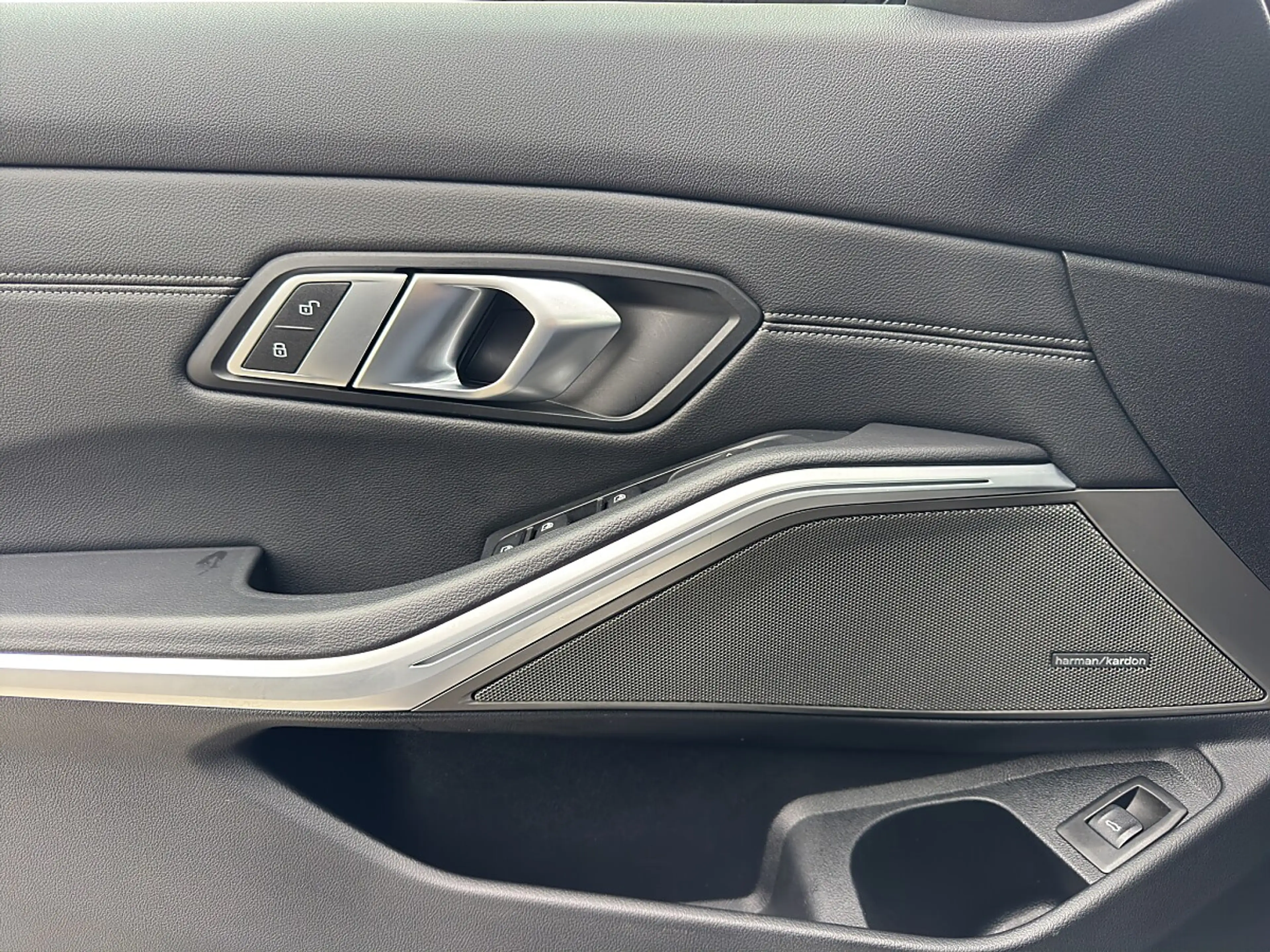 BMW 320 d Touring Aut. M-Packet * Rückfahrkamera *Head... — photo 14