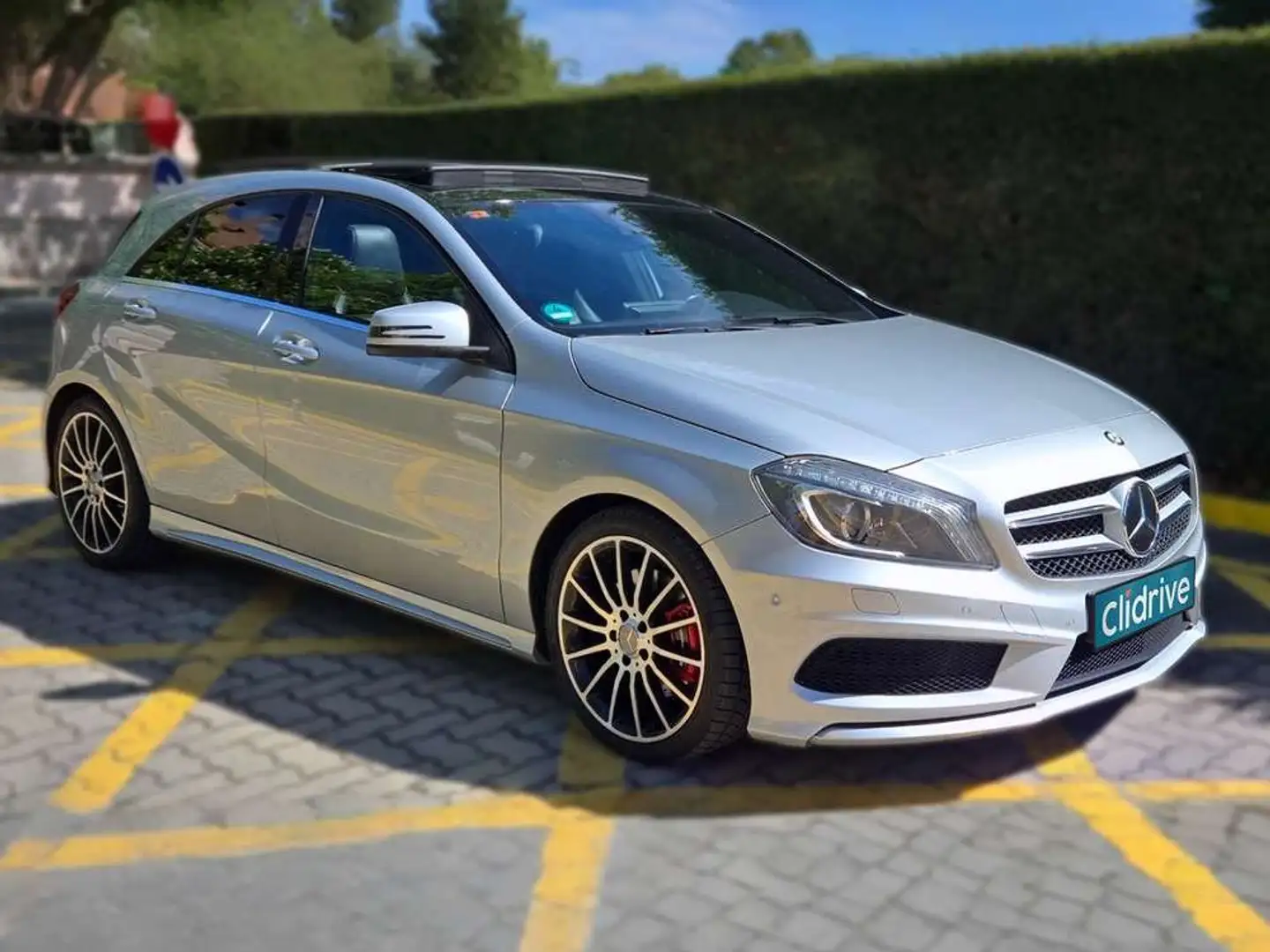 Mercedes-Benz A 250 BlueEFFICIENCY DCT AMG Sport Gris - 2