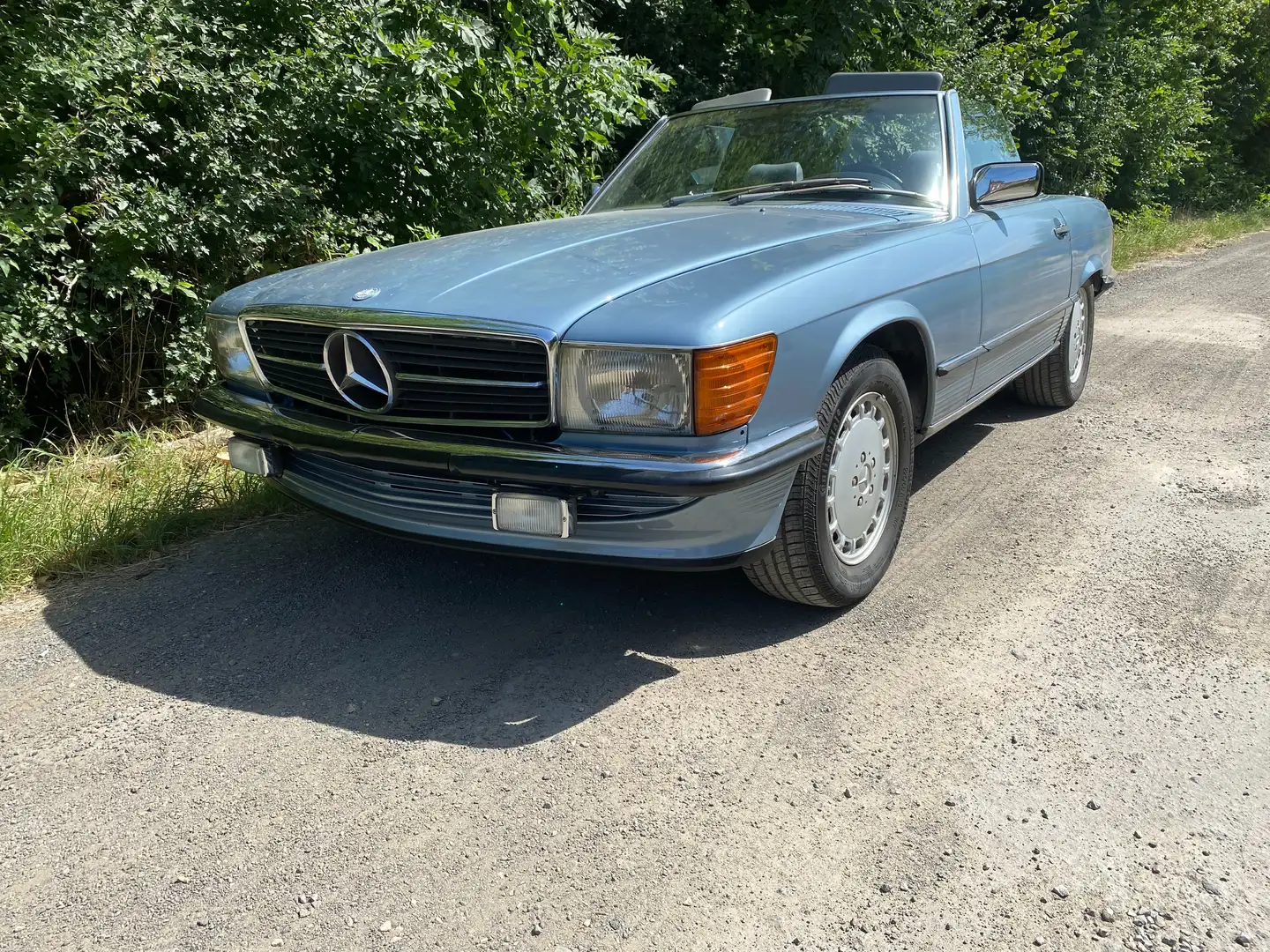 Mercedes-Benz SL 560 Albastru - 1