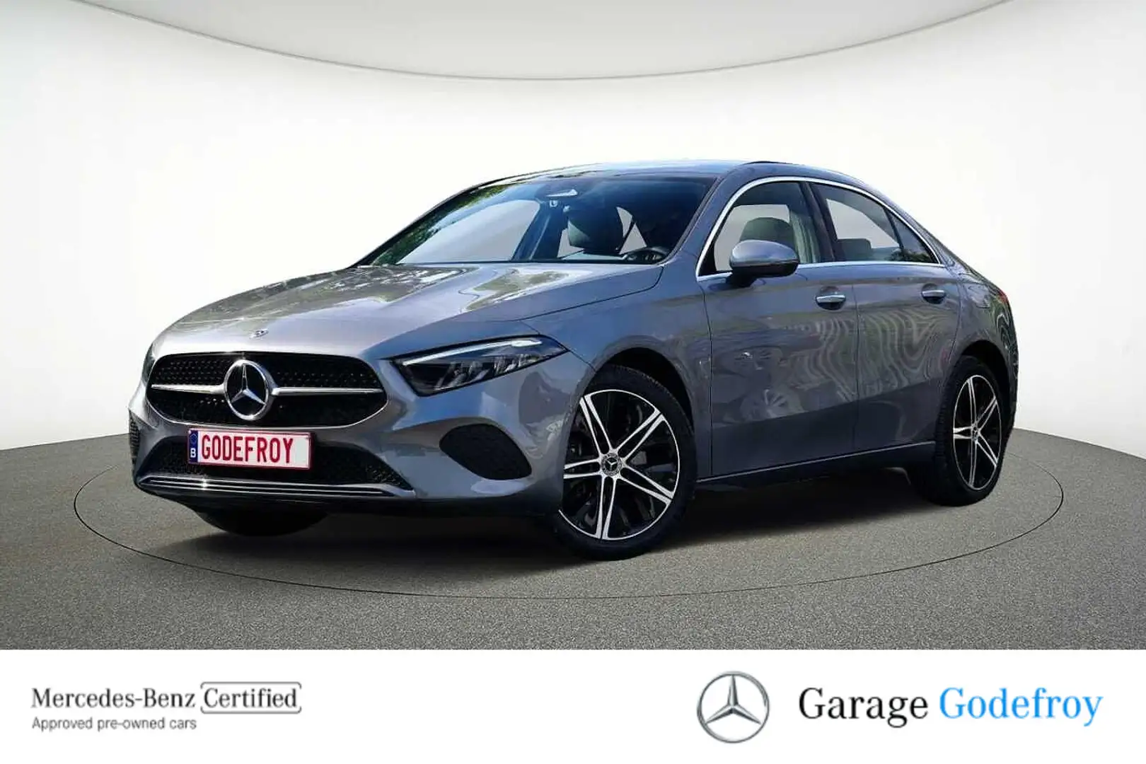 Mercedes-Benz A 250 e Limousine Pano / keyless Gris - 1