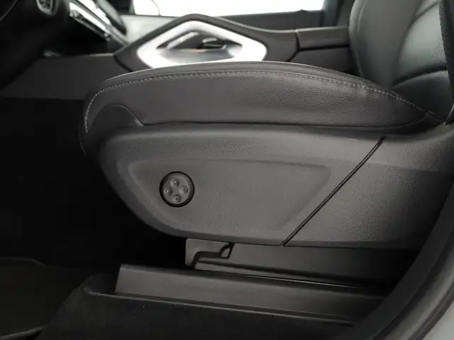 Mercedes-Benz 300 view 11