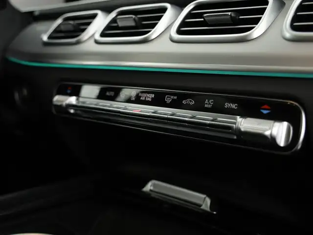 Mercedes-Benz 300 view 14