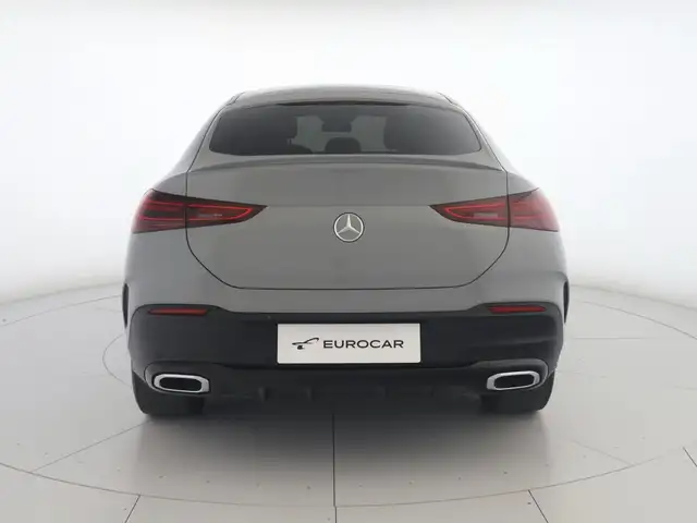 Mercedes-Benz 300 view 4