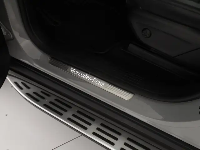 Mercedes-Benz 300 view 15