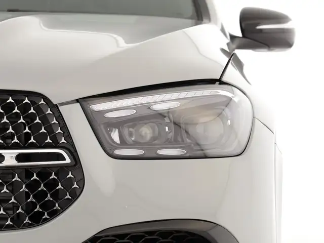 Mercedes-Benz 300 view 18