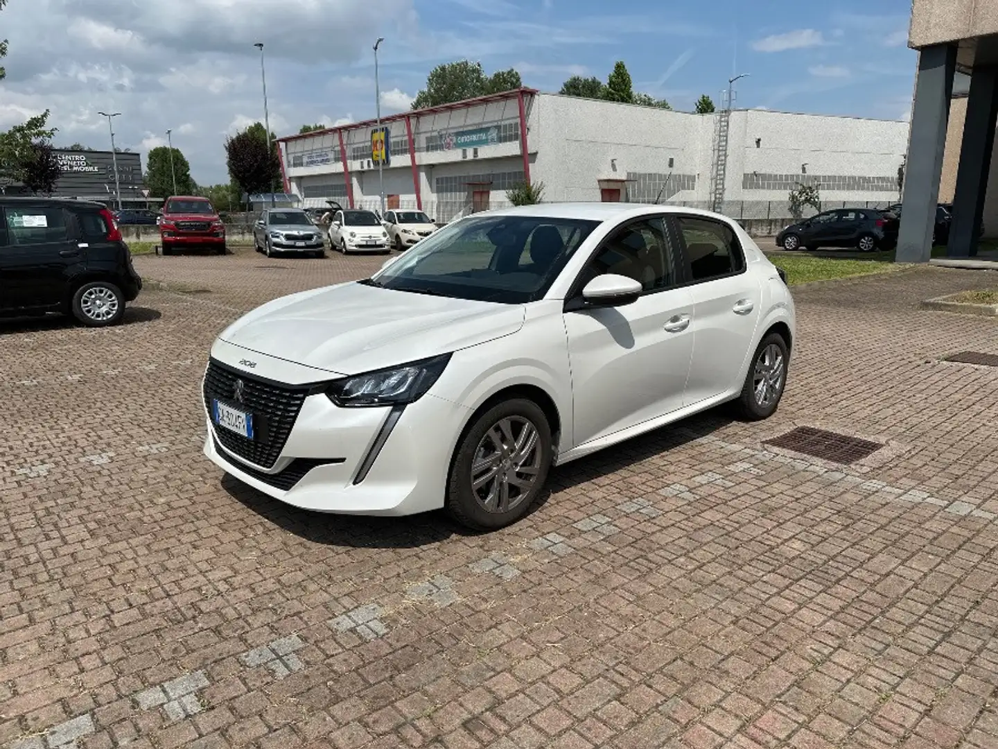 Peugeot 208 5 Porte 1.2 PureTech Active Bianco - 1