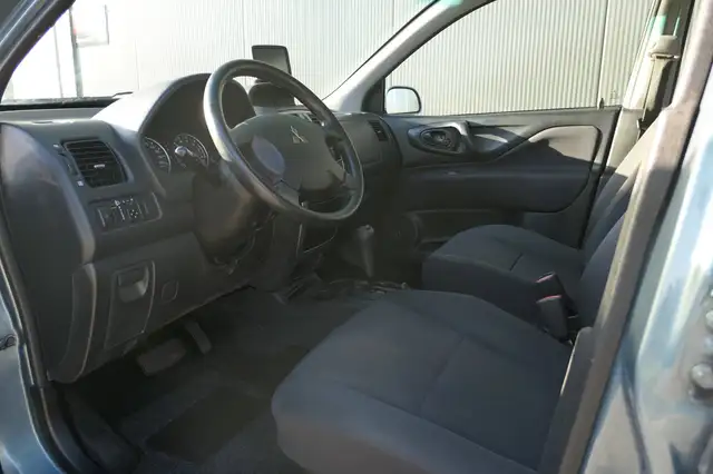 Mitsubishi Space Star view 3