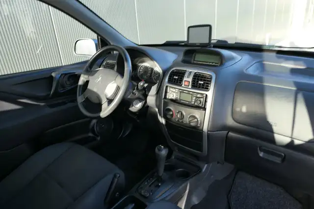 Mitsubishi Space Star view 13
