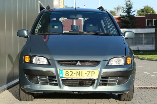 Mitsubishi Space Star view 6
