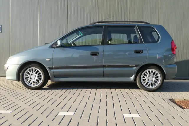 Mitsubishi Space Star view 7