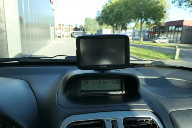 Mitsubishi Space Star view 16