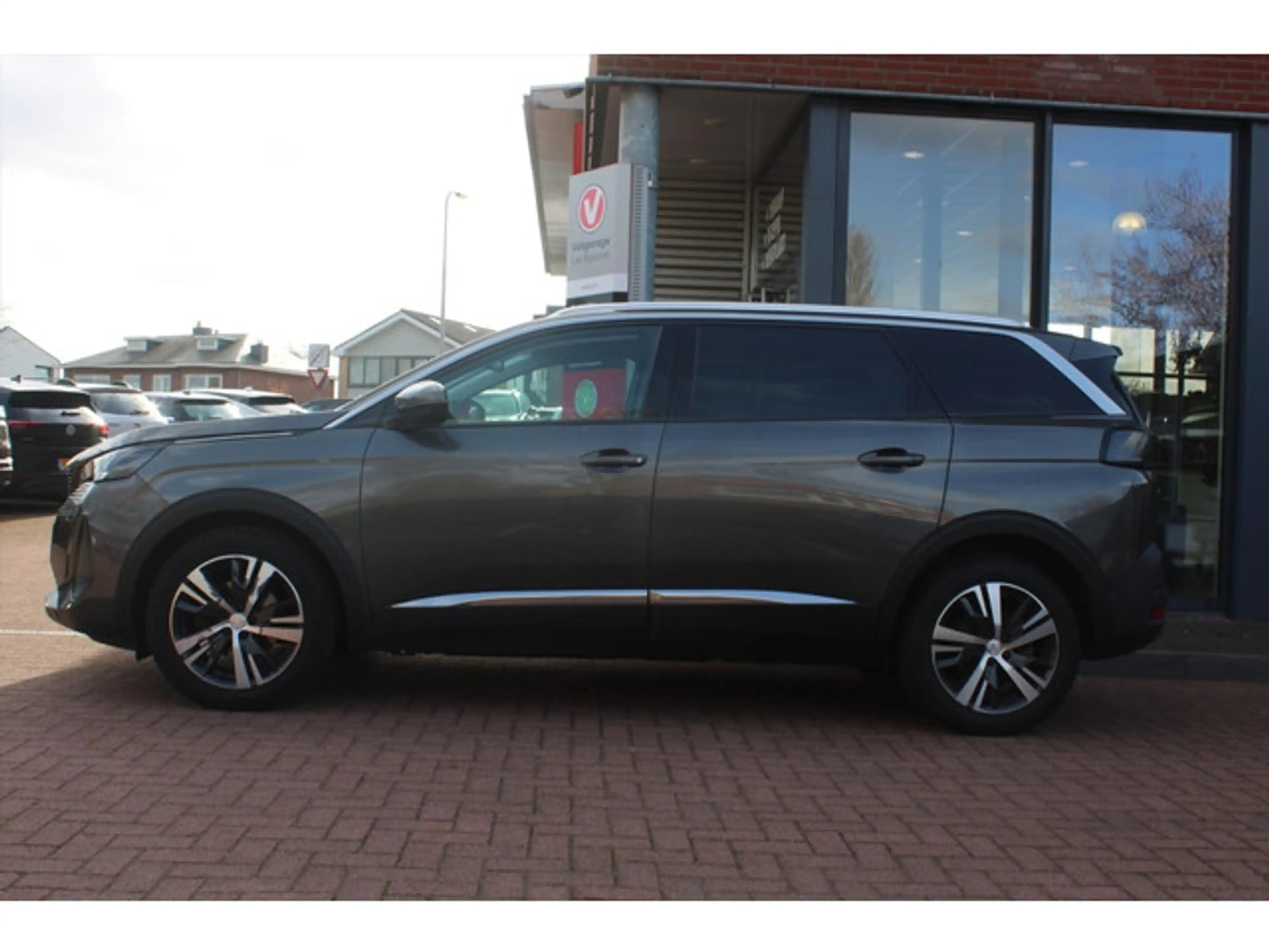 Peugeot 5008 1.2 PureTech *Allure* | Camera | Carplay | Stoelve — photo 2
