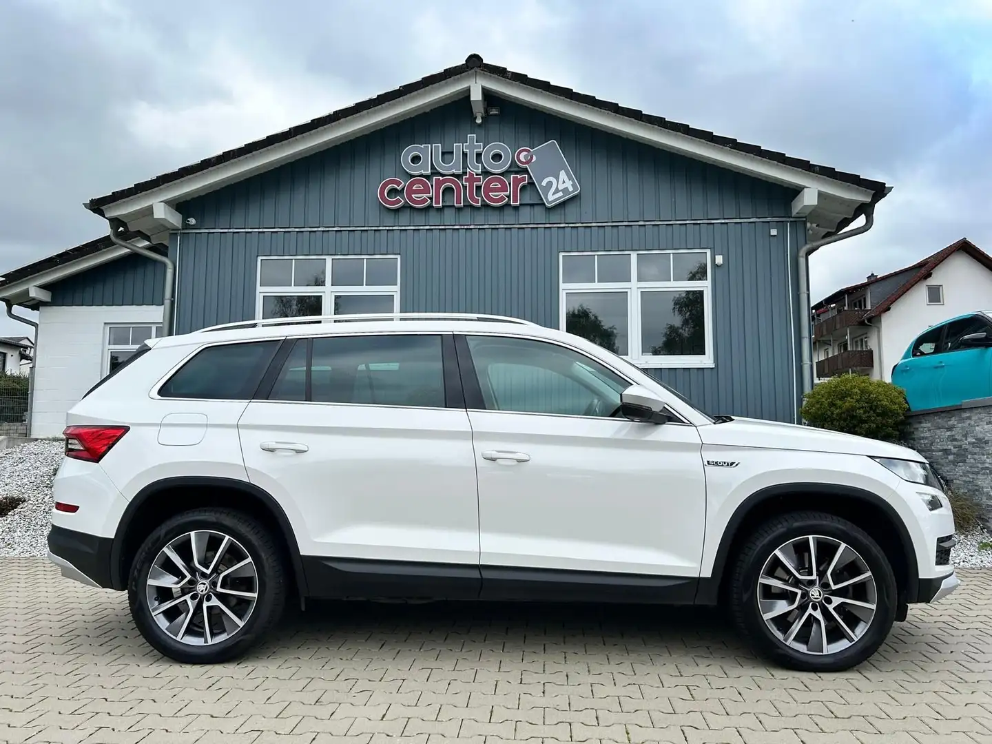 Skoda Kodiaq 2.0 TDI Scout 4x4°DSG°Kamera°Navi°Leder° Weiß - 2