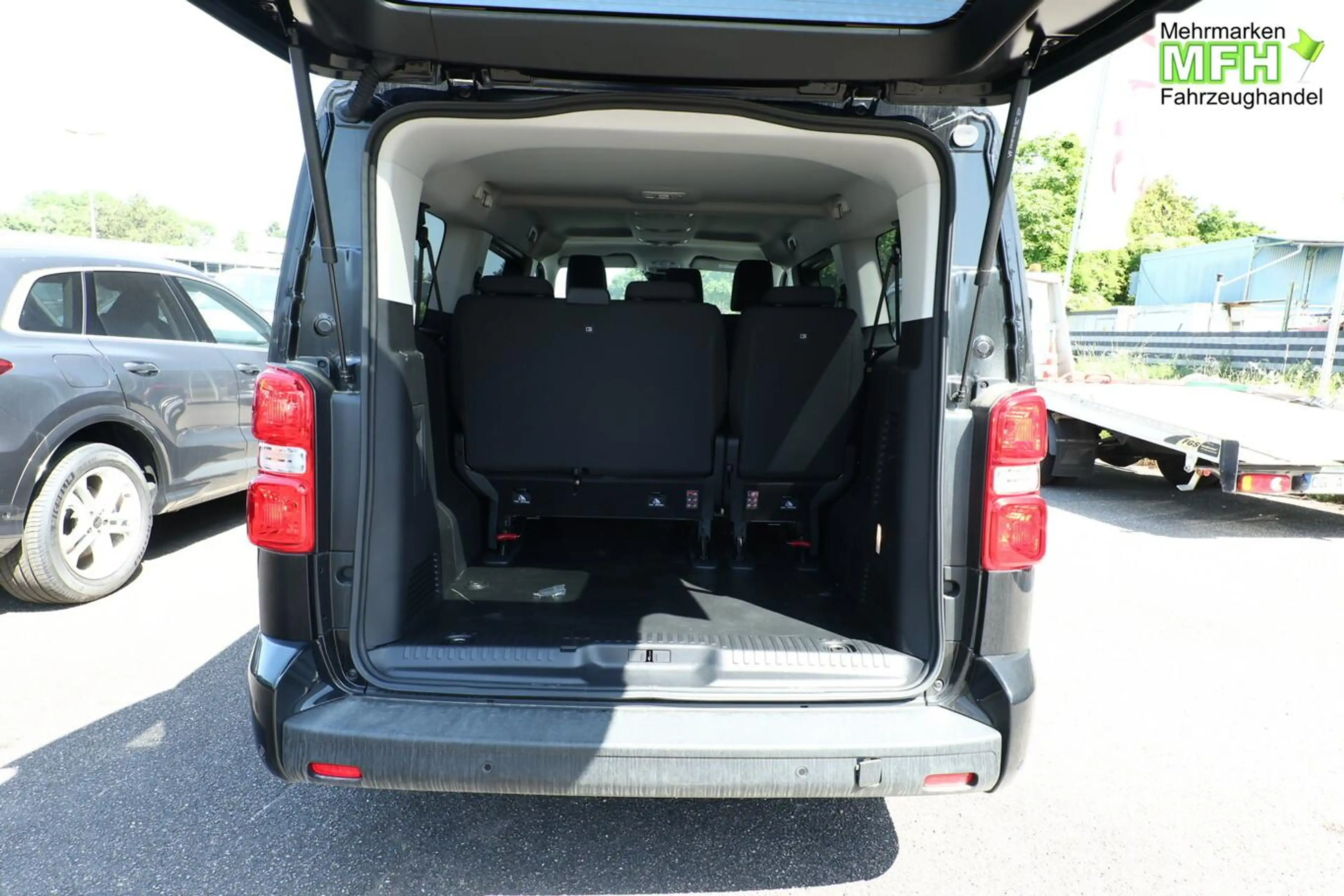 Citroen Spacetourer Plus XL 9-S 2xKlima LED CarPlay PDC 132 kW (179... — photo 10