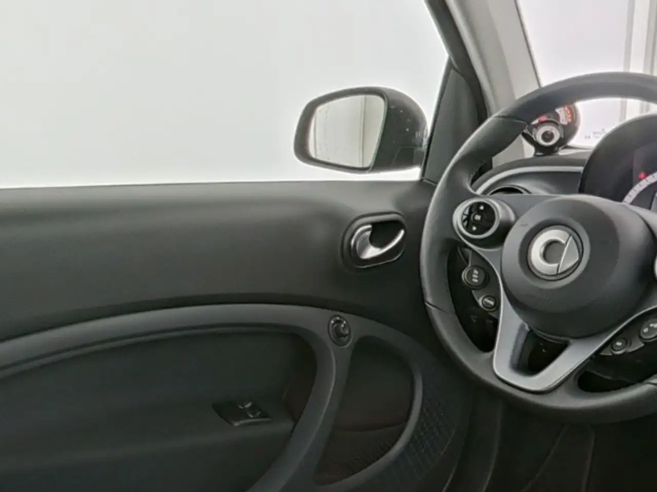 smart forTwo 2024 — фото 9