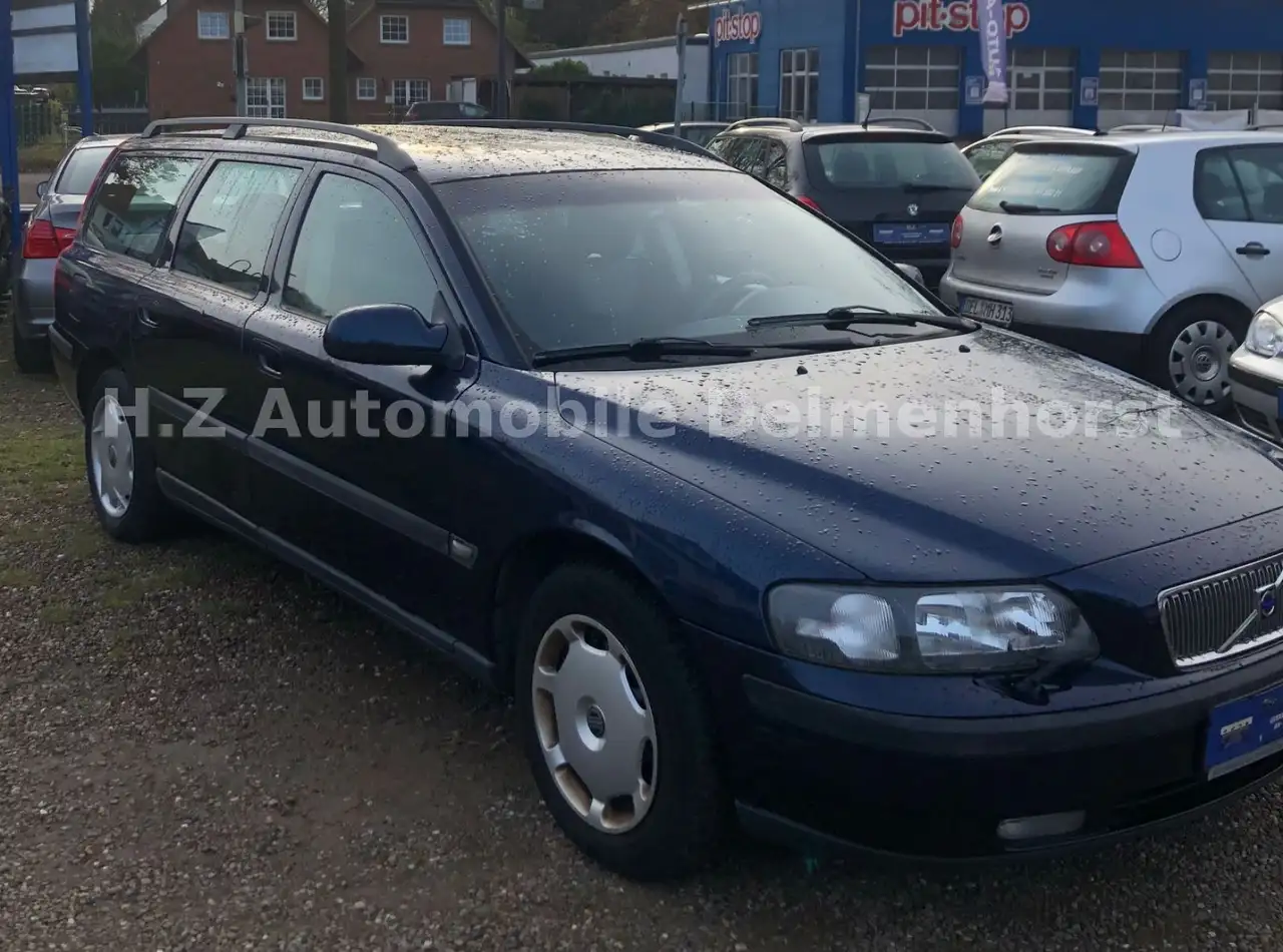 Volvo V70 Kombi 2.4L Benzin/ TÜV 11.2026 / Klima AHK, foto 2